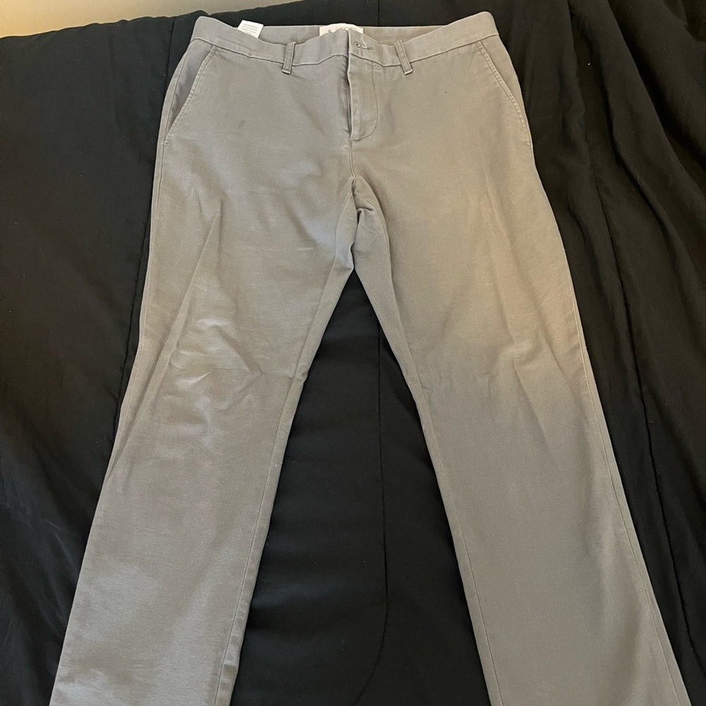 Penguin Chinos
